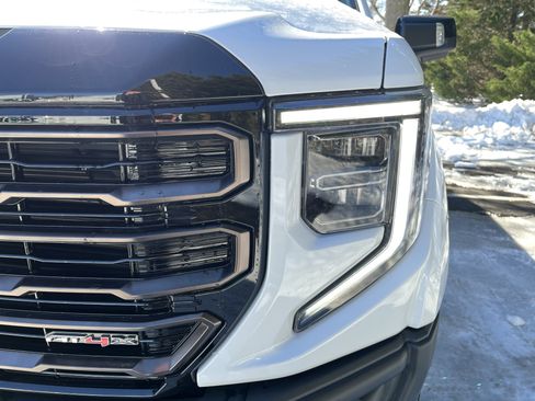 Used 2024 GMC Sierra 1500 AT4X image 5