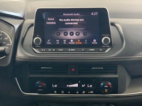 Used 2024 Nissan Rogue SV image 20