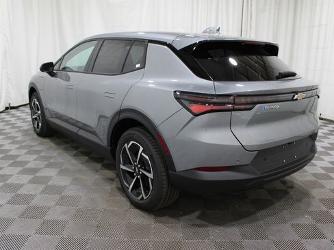 New 2026 Chevrolet Equinox EV LT image 33