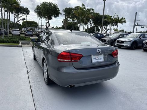 Used 2014 Volkswagen Passat 1.8T SE FWD image 13