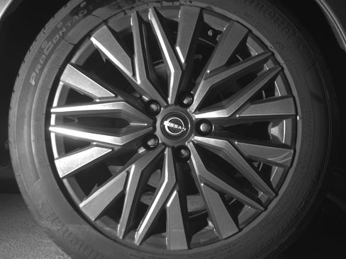 Used 2025 Nissan Altima 2.5 SV FWD image 15
