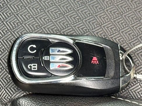 Used 2025 Buick Encore GX Preferred AWD/4WD image 25