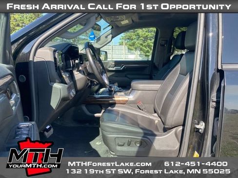 Used 2024 GMC Sierra 1500 Elevation w/ Elevation Premium Package AWD/4WD image 10