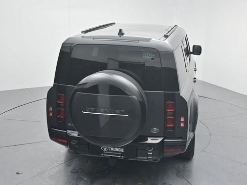 Used 2023 Land Rover Defender 130 X-Dynamic SE image 47
