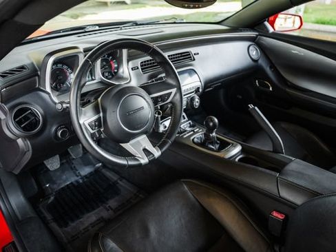 Used 2010 Chevrolet Camaro SS w/ RS Package image 2