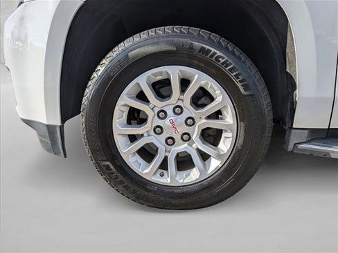 Used 2017 GMC Yukon SLT image 23