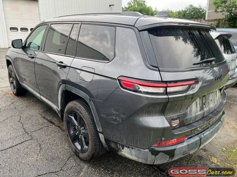 Certified 2025 Jeep Grand Cherokee L Limited w/ Black Appearance Package AWD/4WD image 4