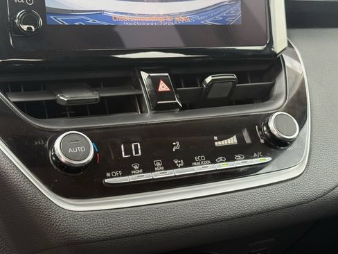 Used 2024 Toyota Corolla LE FWD image 23