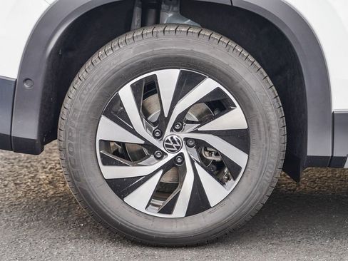 New 2025 Volkswagen Tiguan S image 14