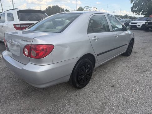 Used 2005 Toyota Corolla CE w/ Convenience Pkg FWD image 5