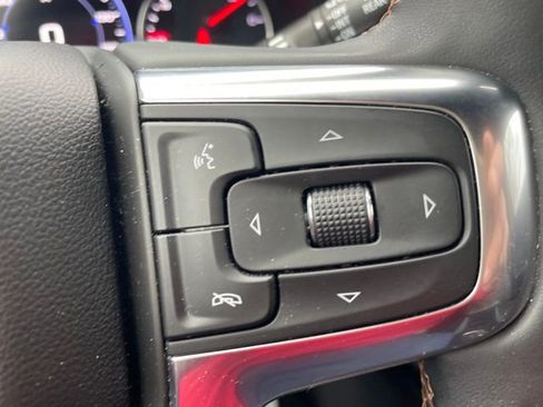 Used 2023 Chevrolet Blazer Premier image 20