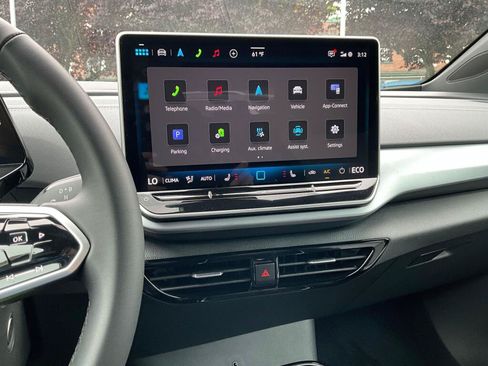 New 2026 Volkswagen ID.4 Pro AWD/4WD image 18