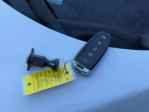 Used 2019 Ford Escape SE AWD/4WD image 24