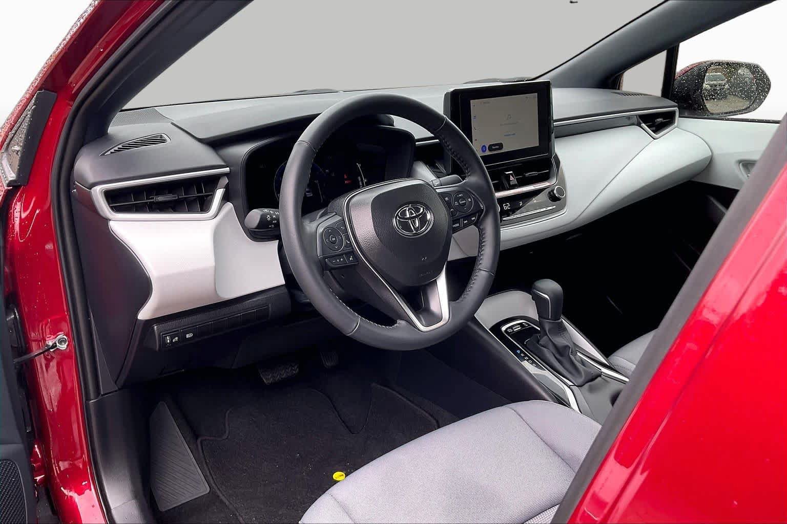 Used 2026 Toyota Corolla SE FWD image 17