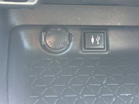 Used 2019 Toyota RAV4 LE image 23