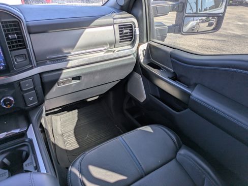 Used 2025 Ford F250 Platinum AWD/4WD image 16