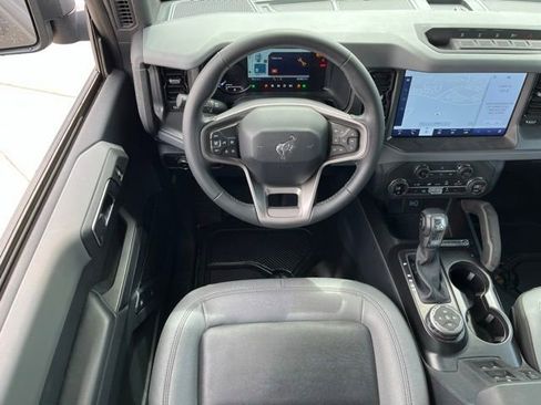 Used 2024 Ford Bronco Big Bend w/ Sasquatch Package image 12