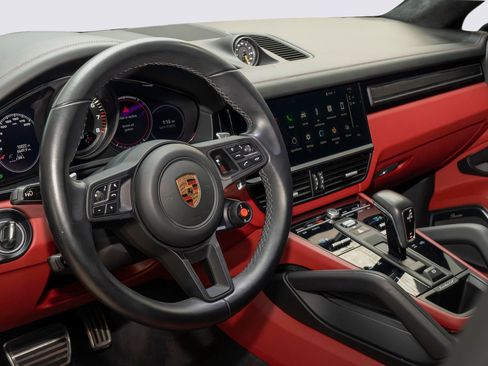 Used 2022 Porsche Cayenne Turbo GT AWD/4WD image 31