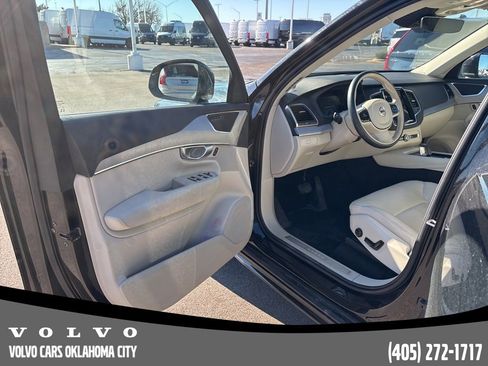 Certified 2024 Volvo XC90 B5 Core image 17
