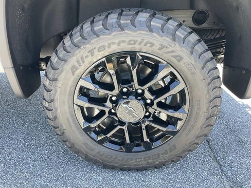New 2025 Chevrolet Silverado 2500 LT w/ Trail Boss Package image 9