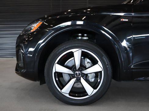 Used 2023 Audi Q5 2.0T Premium Plus w/ Premium Plus Package AWD/4WD image 5