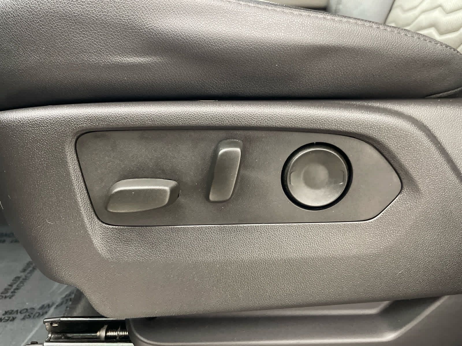 Used 2024 Chevrolet Silverado 1500 ZR2 AWD/4WD image 12