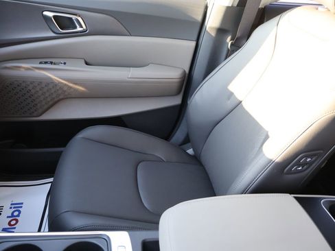 New 2026 Kia Carnival EX image 25