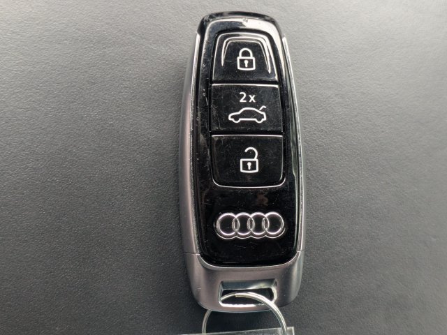 Used 2024 Audi Q8 Prestige w/ Prestige Package AWD/4WD image 30