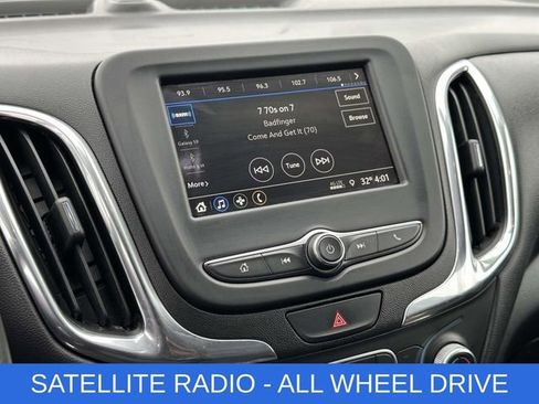 Used 2019 Chevrolet Equinox LT image 3