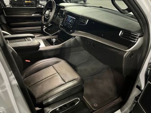 Used 2023 Jeep Wagoneer Series III w/ Convenience Group I image 27