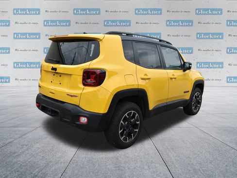 Used 2023 Jeep Renegade Trailhawk w/ Sun/Sound Group AWD/4WD image 4