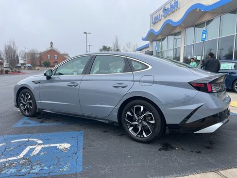 Used 2024 Hyundai Sonata SEL image 9