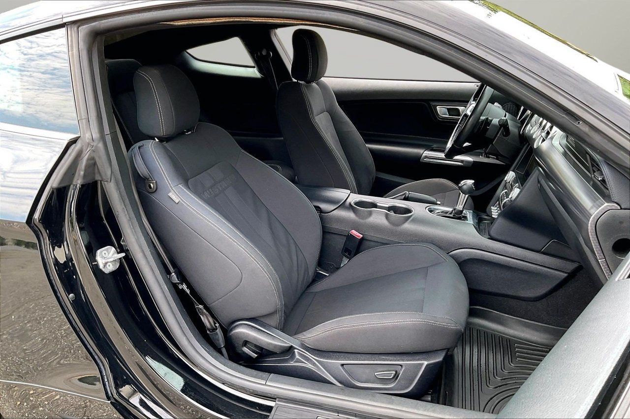 Used 2020 Ford Mustang GT w/ GT Performance Package RWD image 21