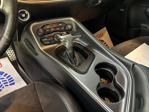 Used 2017 Dodge Challenger R/T Scat Pack w/ Leather Interior Group image 27