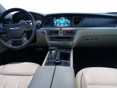 Used 2018 Genesis G80 3.8 w/ Option Group 03 image 9