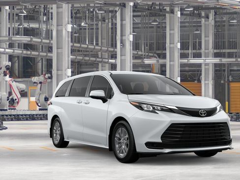 New 2026 Toyota Sienna LE FWD image 15