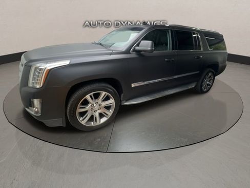 Used 2015 Cadillac Escalade ESV Luxury image 1