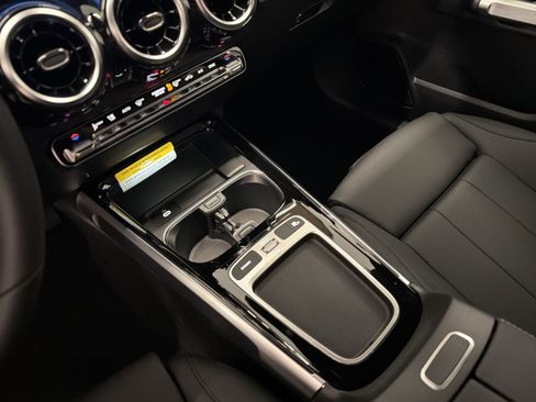 Used 2026 Mercedes-Benz GLB 250 image 24