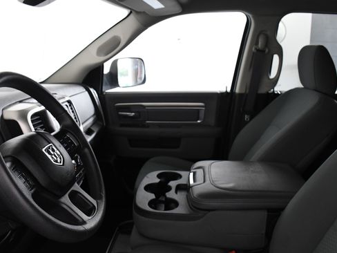 Used 2020 RAM 1500 Classic SLT w/ Trailer Tow Group image 18