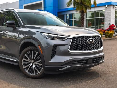 Used 2023 INFINITI QX60 Sensory AWD/4WD image 3