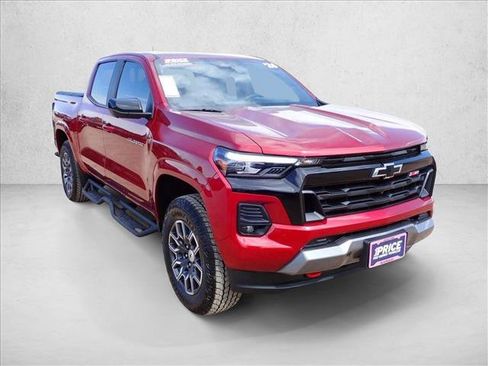Used 2026 Chevrolet Colorado Z71 w/ Technology Package AWD/4WD image 6