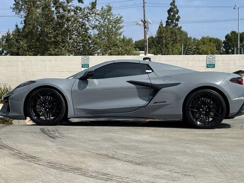 Used 2024 Chevrolet Corvette Z06 w/ Stealth Interior Trim Package RWD image 8