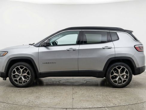 Used 2025 Jeep Compass Limited image 5