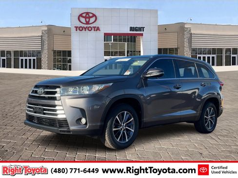 Certified 2019 Toyota Highlander FWD V6 image 1