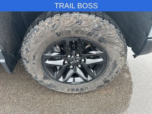 Used 2023 Chevrolet Silverado 1500 LT Trail Boss w/ Convenience Package II AWD/4WD image 31