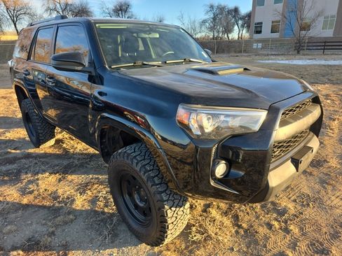 Used 2018 Toyota 4Runner TRD Off-Road image 7