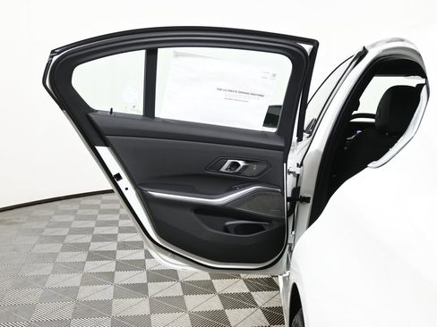 New 2026 BMW 330i xDrive Sedan w/ Convenience Package AWD/4WD image 31