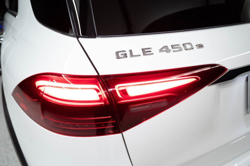 Certified 2025 Mercedes-Benz GLE 450e 4MATIC image 9