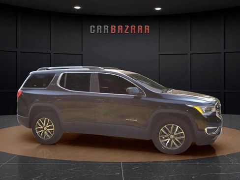 Used 2017 GMC Acadia SLE image 4