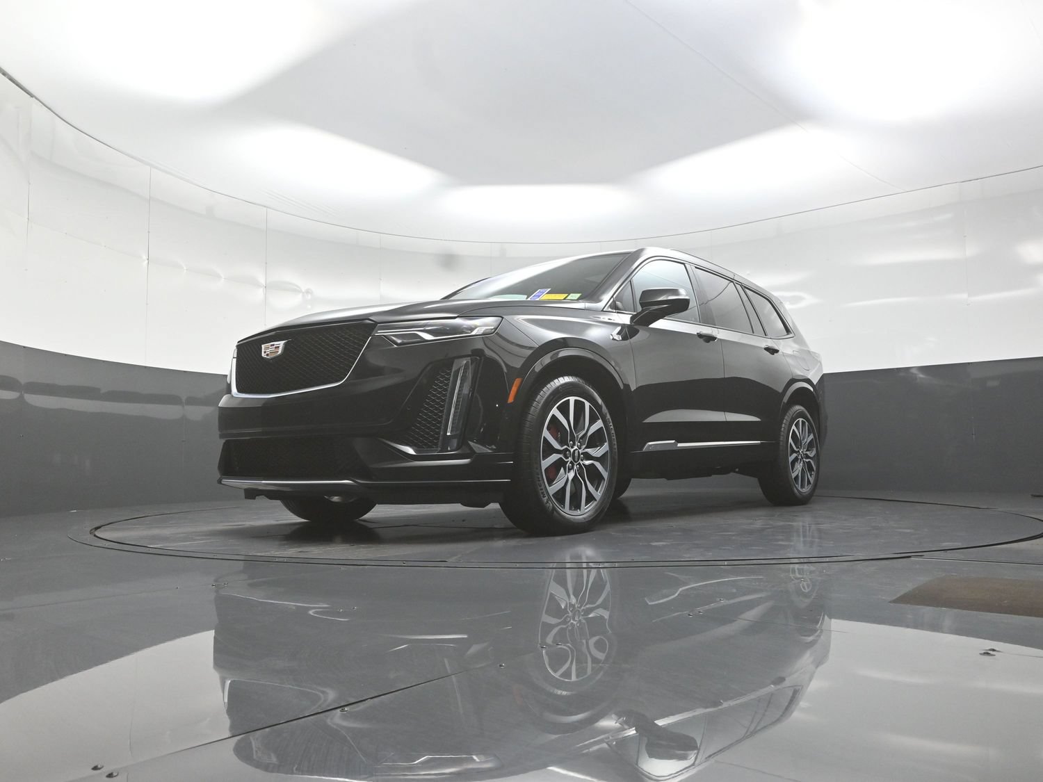 Used 2024 Cadillac XT6 Sport w/ Technology Package AWD/4WD image 11